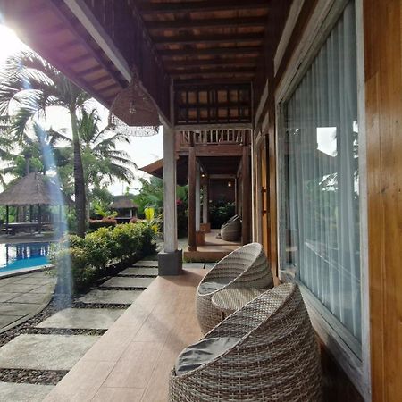 Peraja Bungalows Loyok Sangyang Kültér fotó