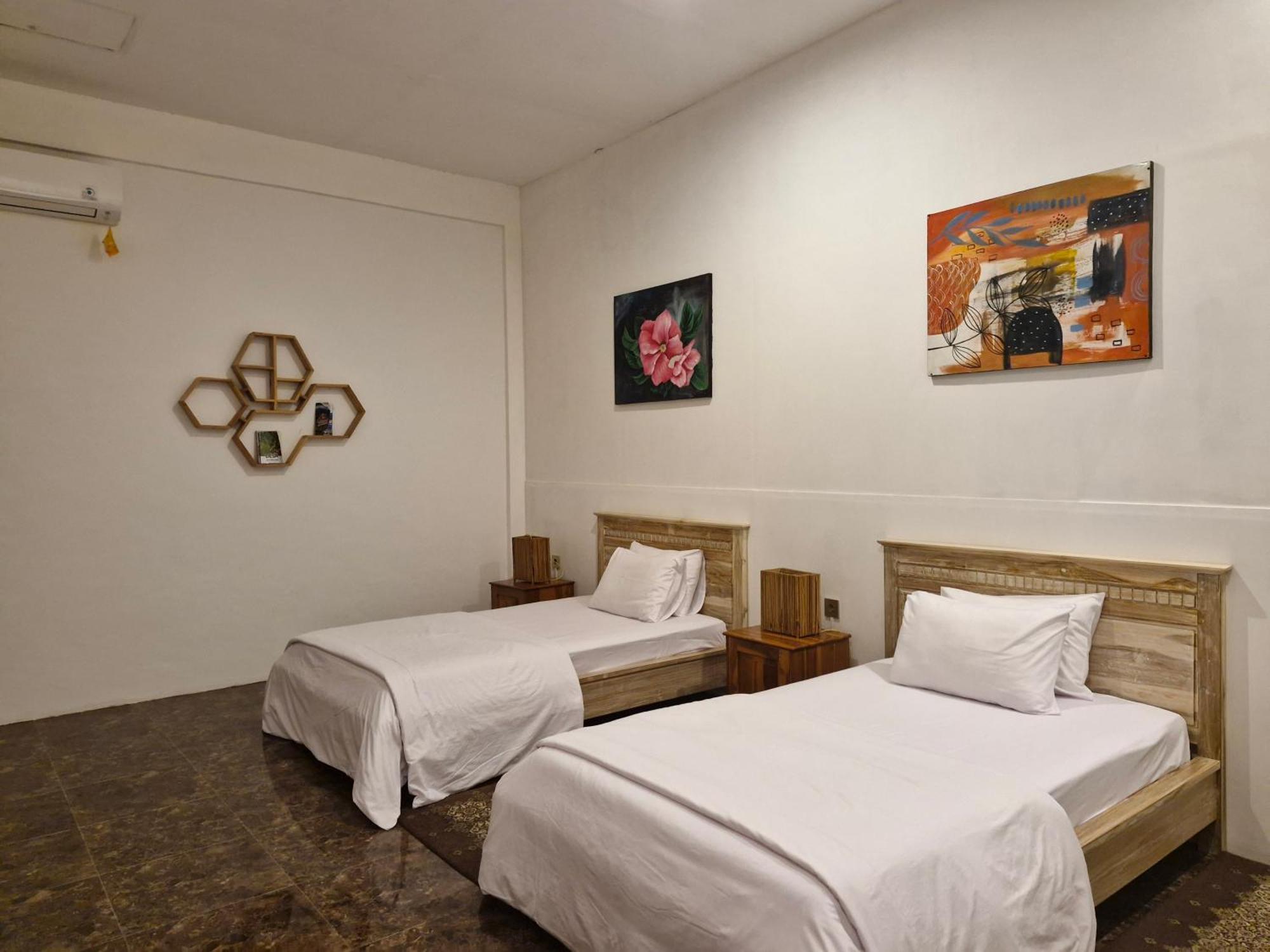 Peraja Bungalows Loyok Sangyang Szoba fotó