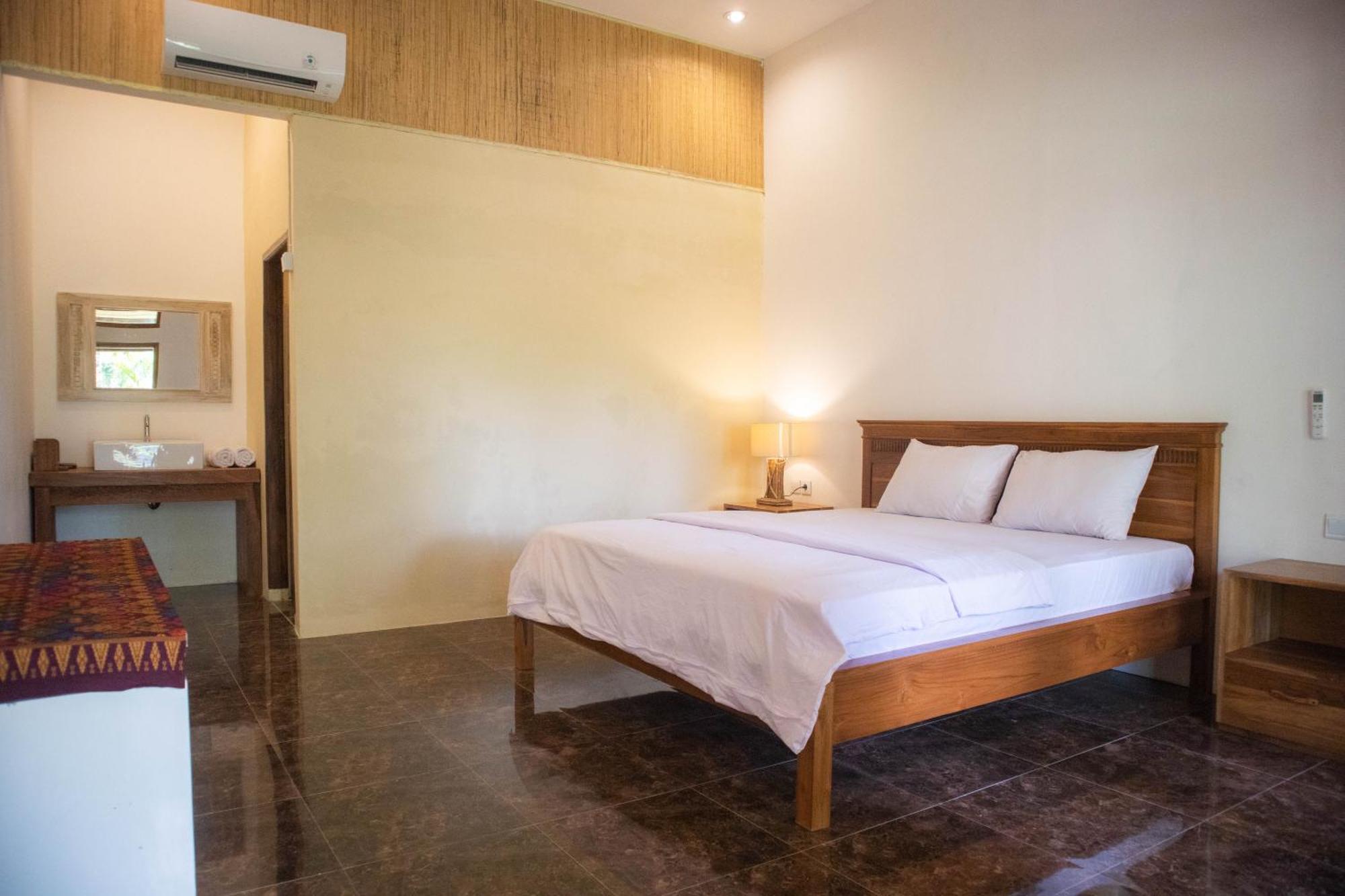 Peraja Bungalows Loyok Sangyang Szoba fotó