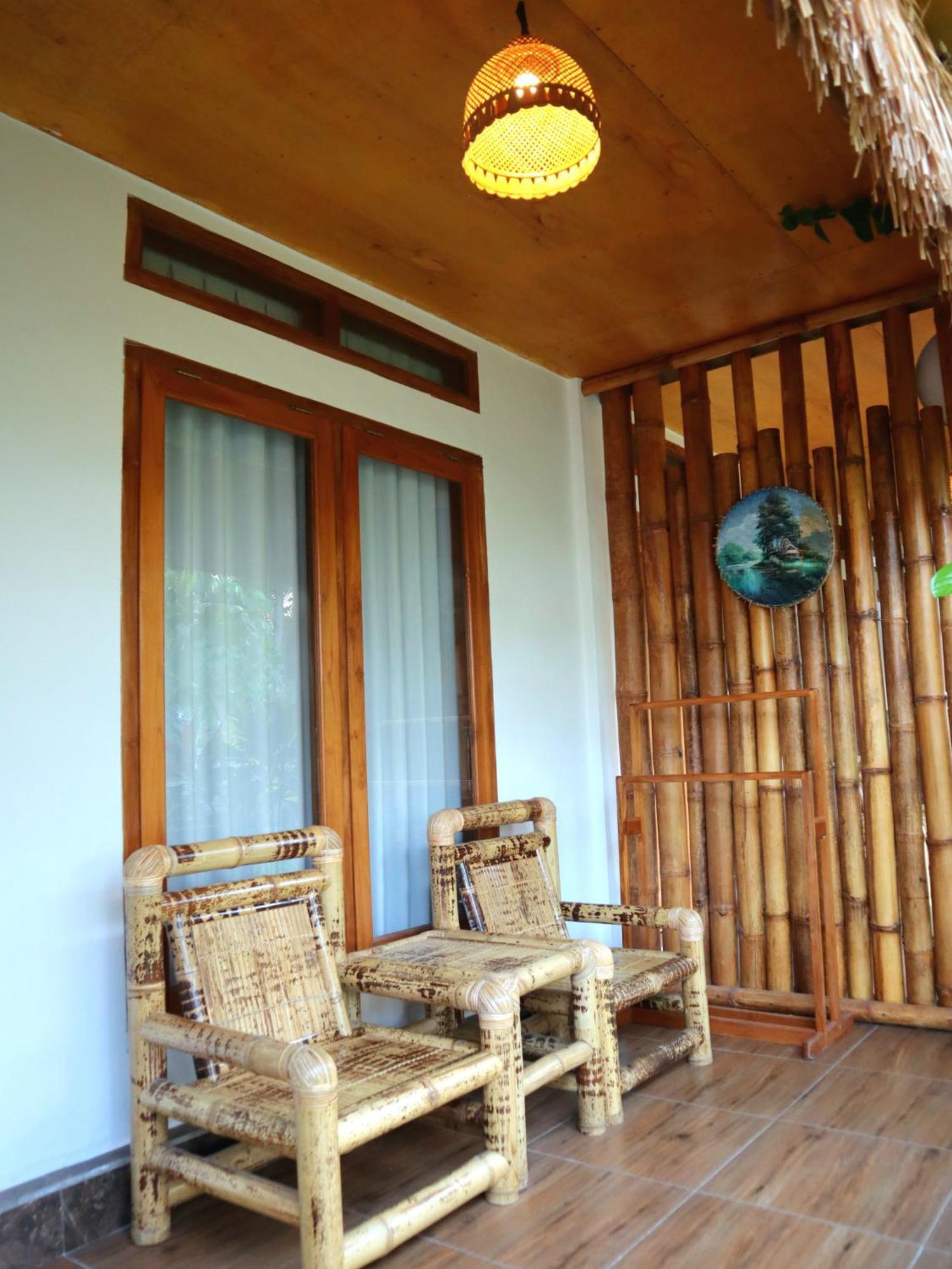 Peraja Bungalows Loyok Sangyang Szoba fotó