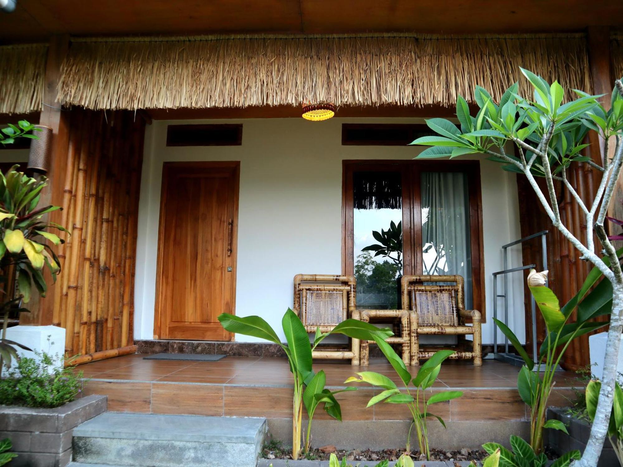 Peraja Bungalows Loyok Sangyang Szoba fotó