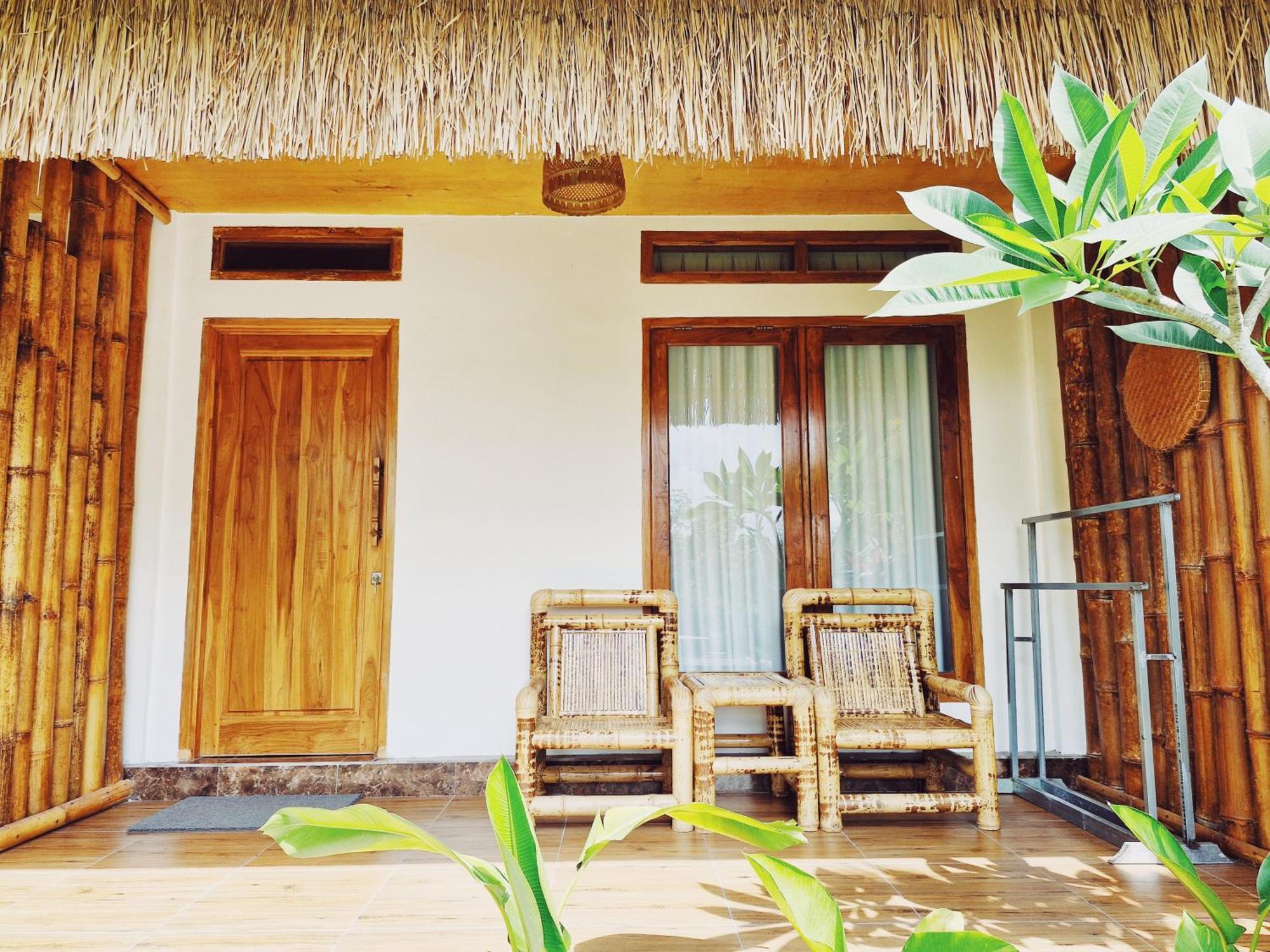 Peraja Bungalows Loyok Sangyang Kültér fotó